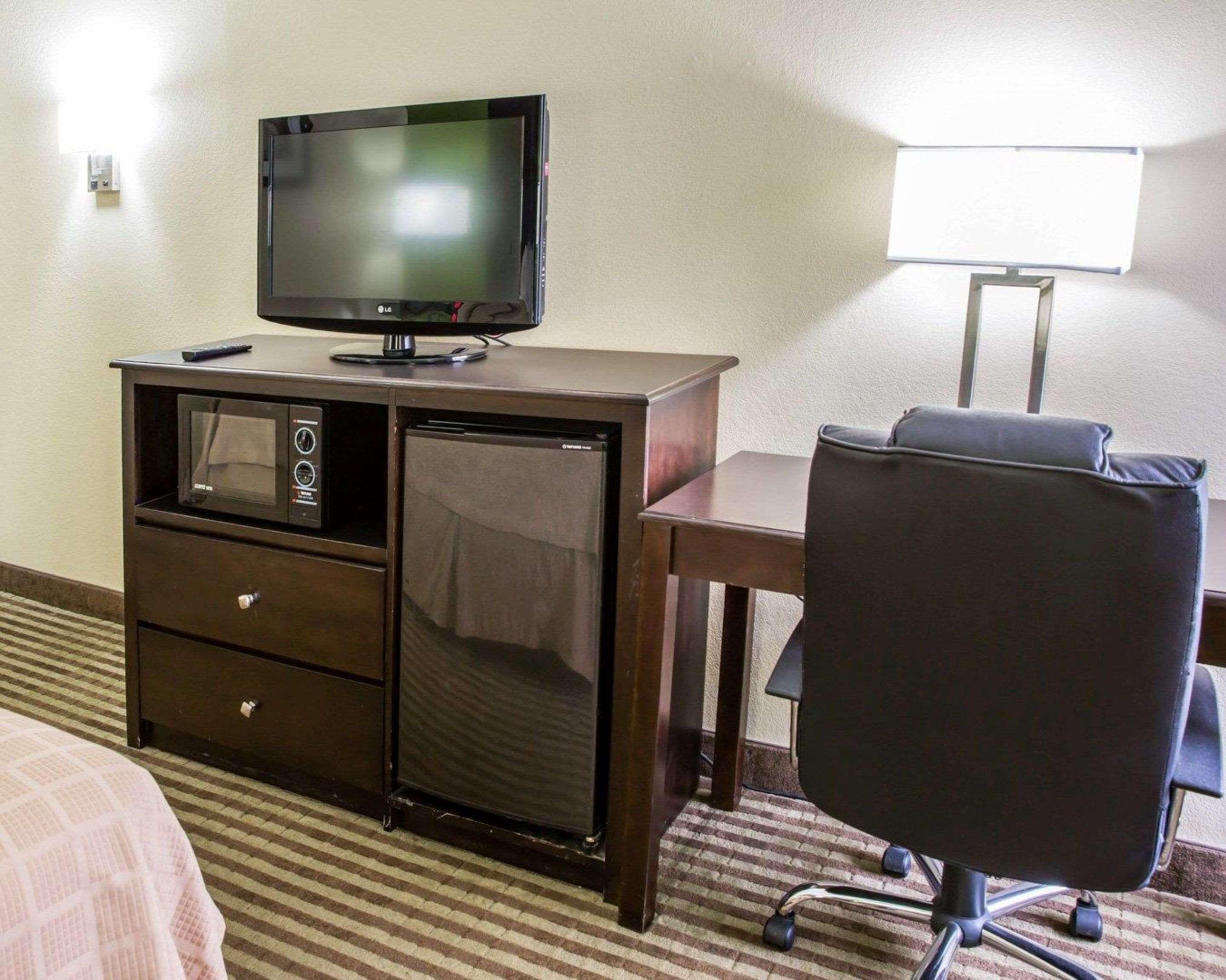 Quality Inn Jacksonville Near Camp Lejeune Exterior photo