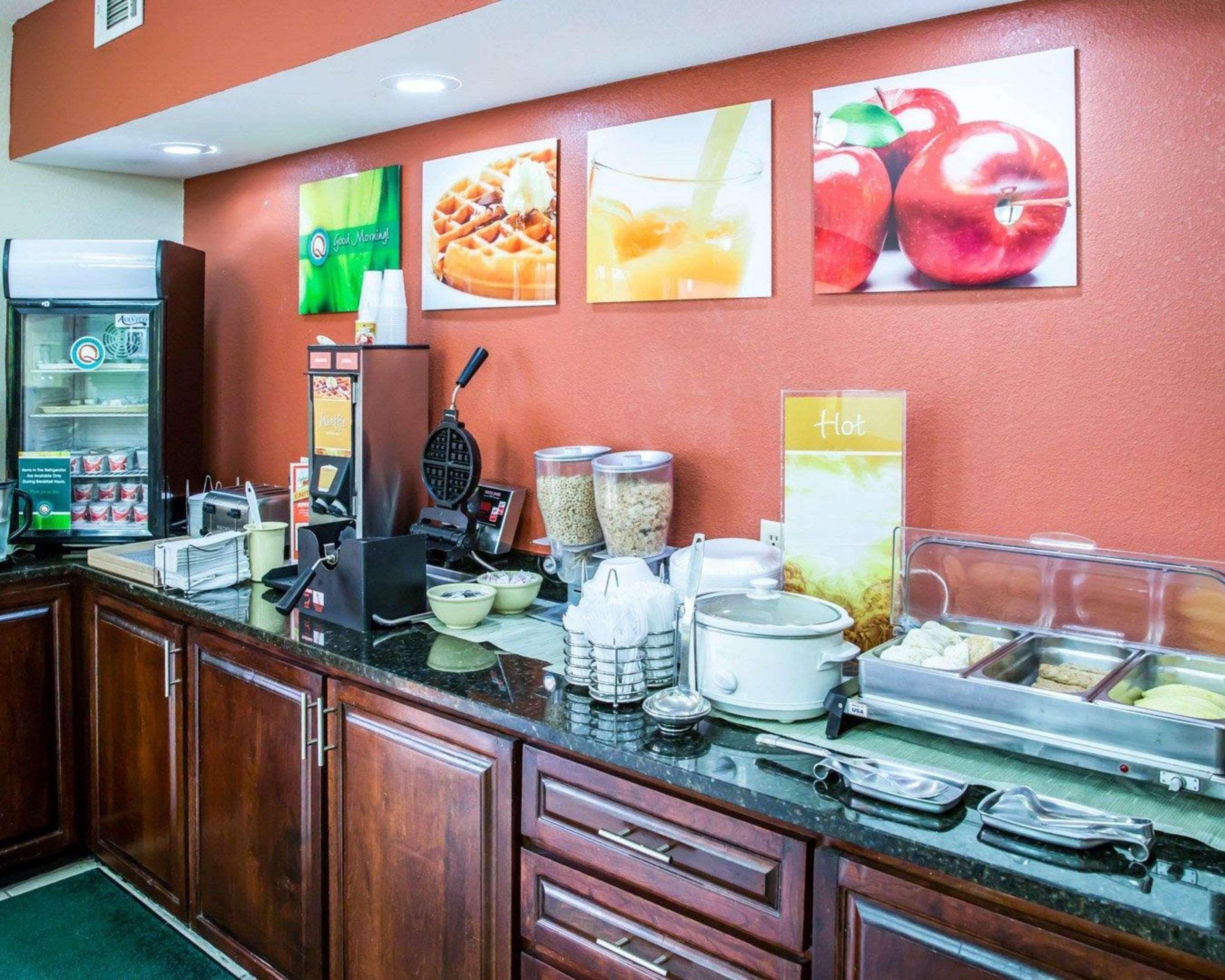 Quality Inn Jacksonville Near Camp Lejeune Exterior photo
