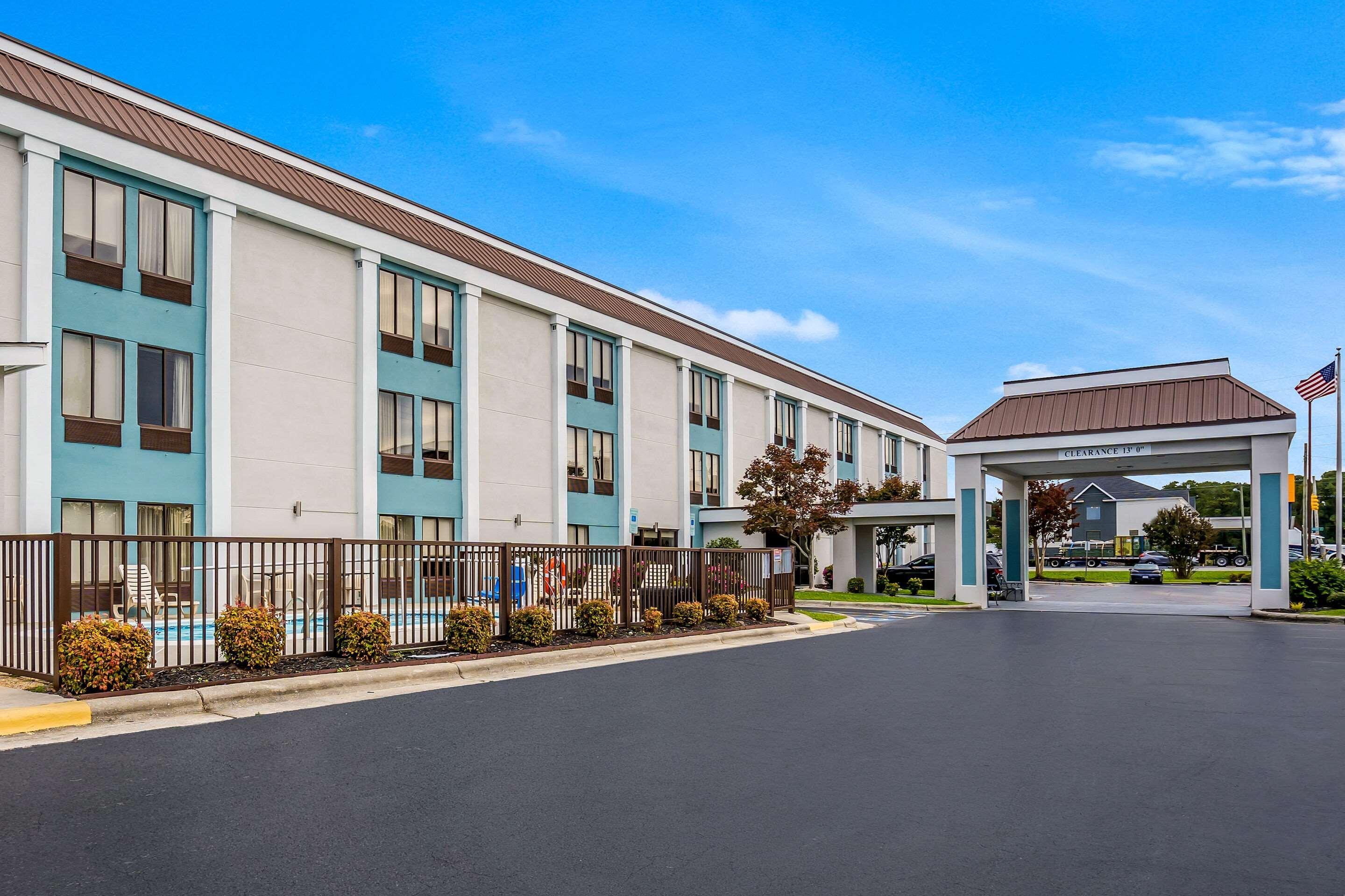 Quality Inn Jacksonville Near Camp Lejeune Exterior photo