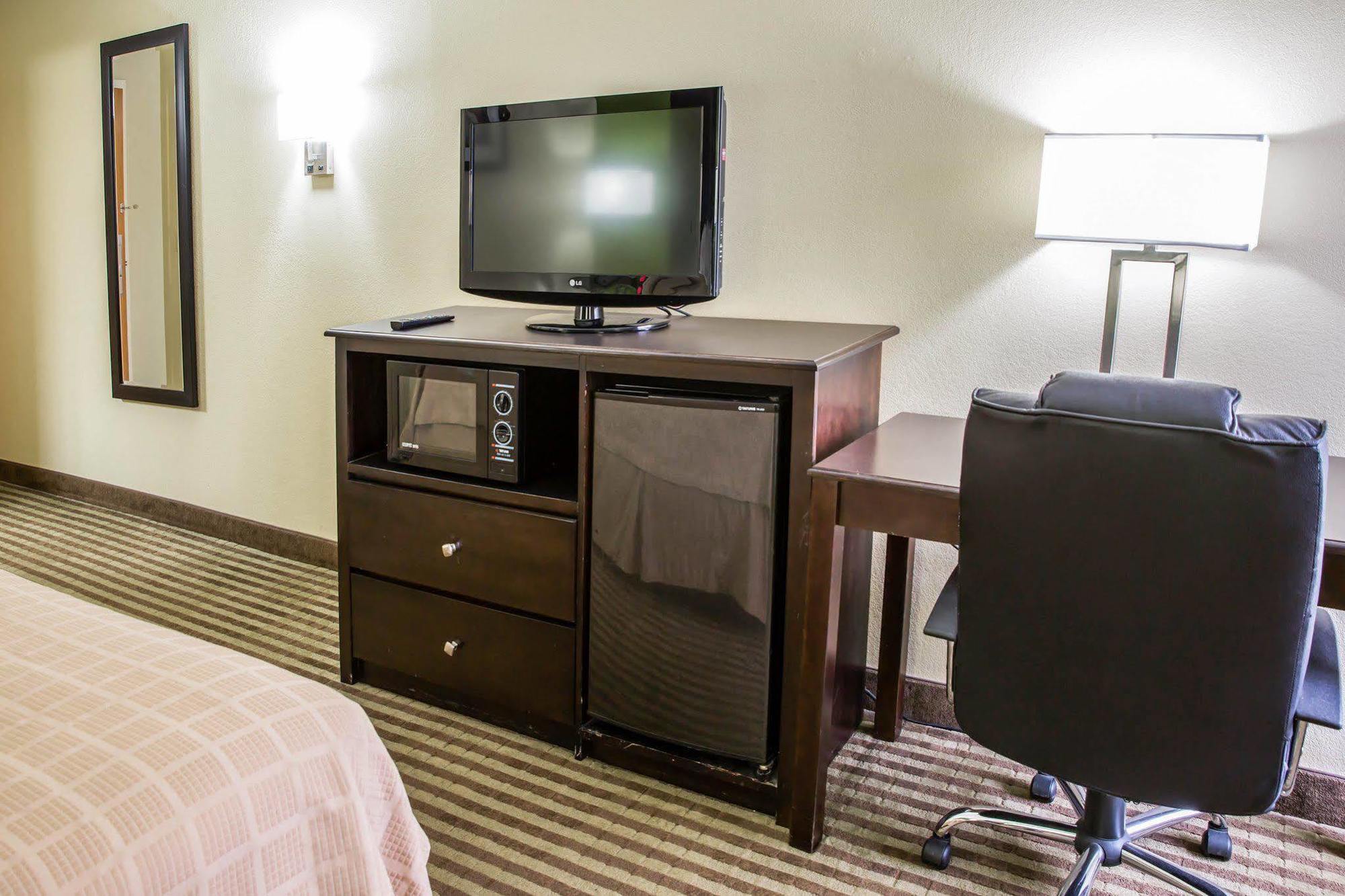 Quality Inn Jacksonville Near Camp Lejeune Exterior photo